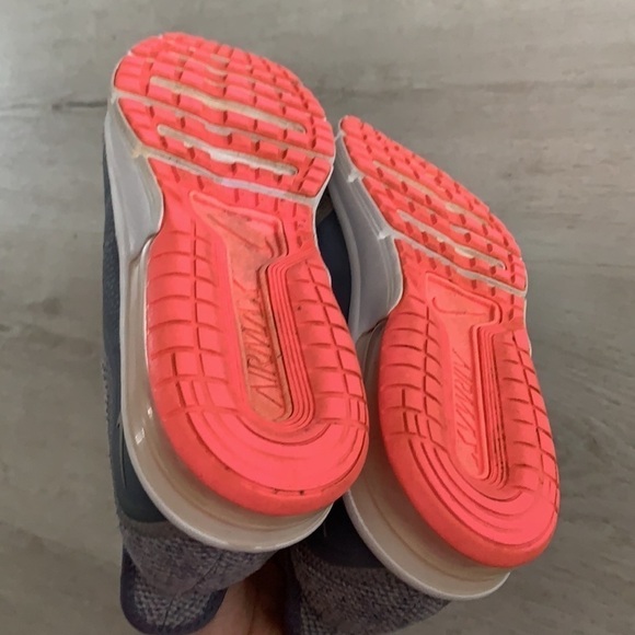 Nike Air Max Tavas Women’s Sequent 3 GS Running‎ Shoe size 6.5 youth gray coral - Picture 5 of 11